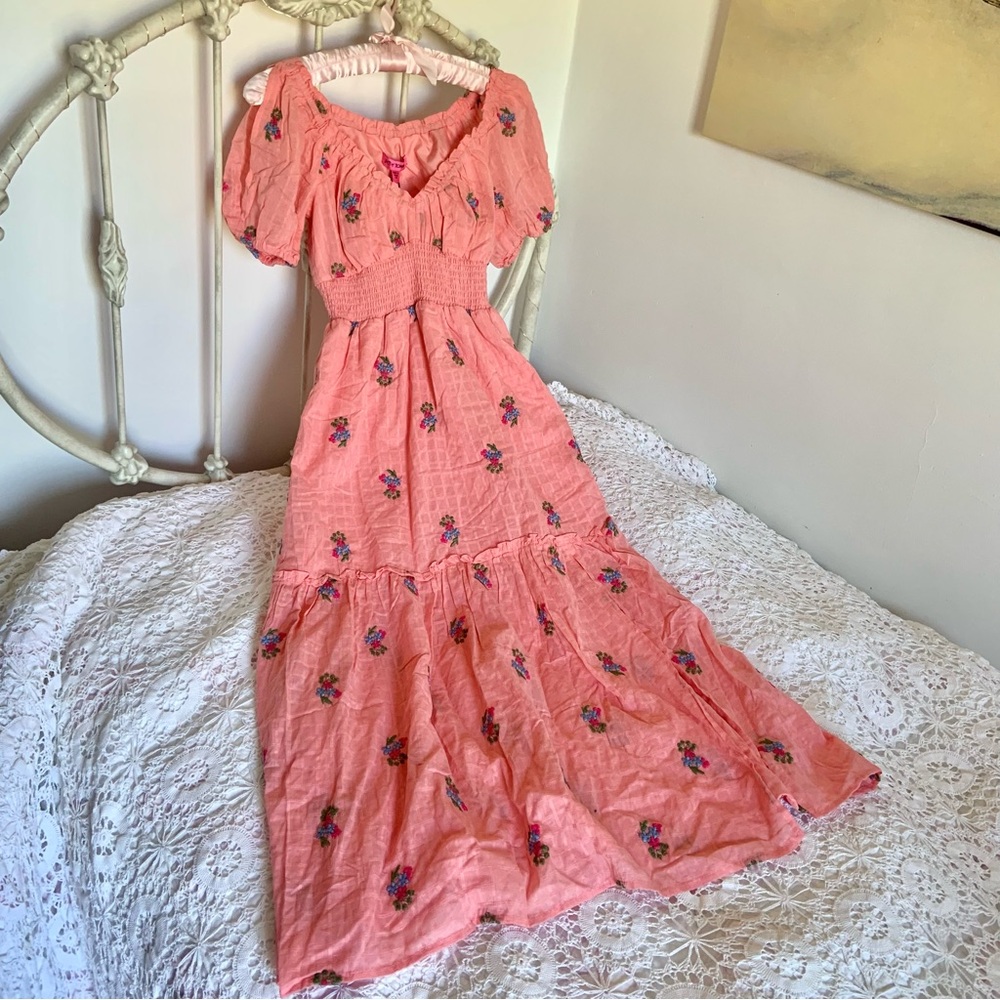 Betsy Johnson Embroidered pink floral midi dress NWT